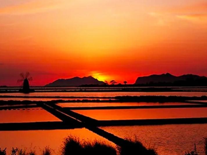 Sunrise Stagnone - Sea View - Kite Zone Marsala Ngoại thất bức ảnh